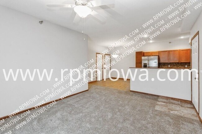 Foto del edificio - NEWLY UPDATED CONDO!! 3 Bedroom, 2 Bath Co...