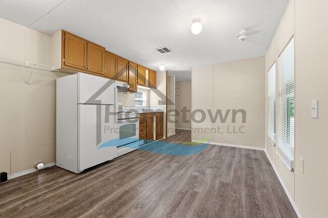 Foto del edificio - 2 Bedroom 1 Bath Home with Off Street Parking Available in Sagle!