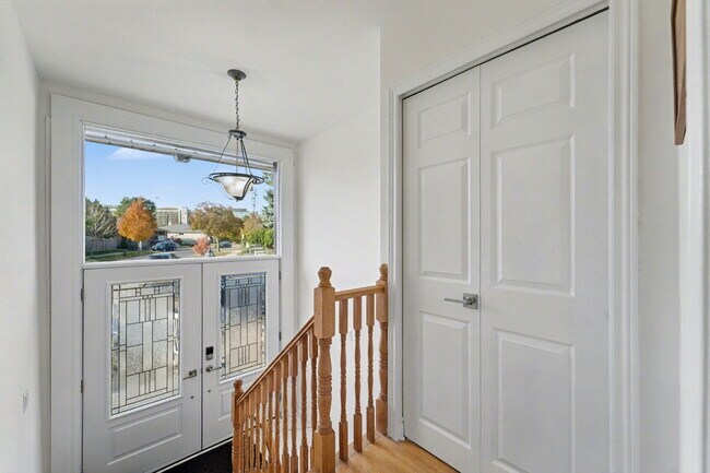 Building Photo - 21 Tillplain Rd