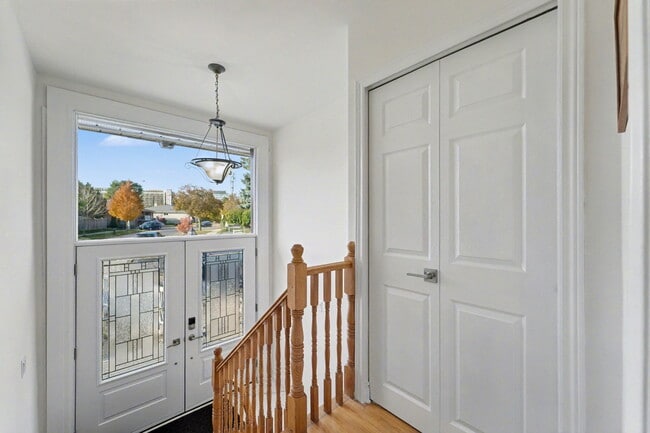 Photo du bâtiment - 21 Tillplain Rd