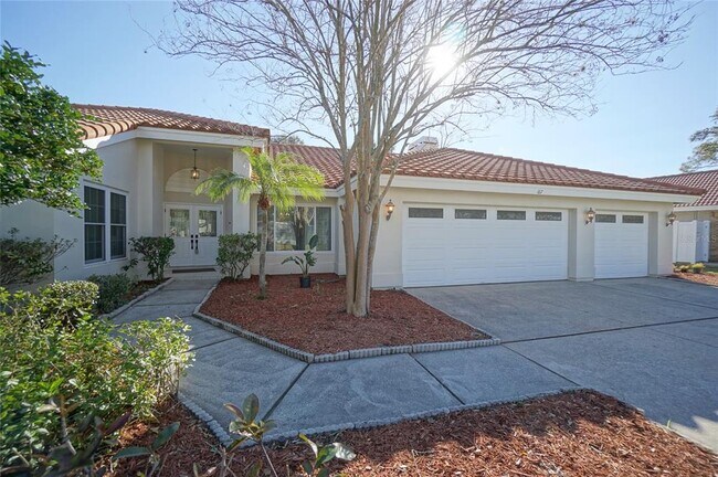 Building Photo - 167 Woodcreek Dr W