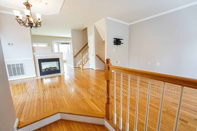 Building Photo - 6100 Madison Pointe Ct