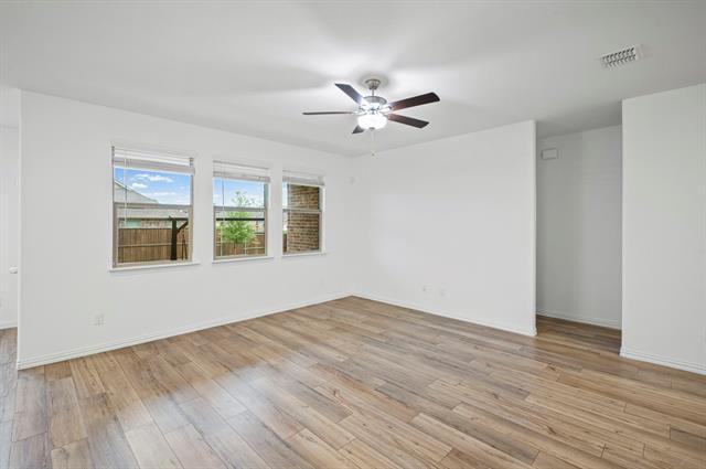 Foto del edificio - 5948 Priory Dr