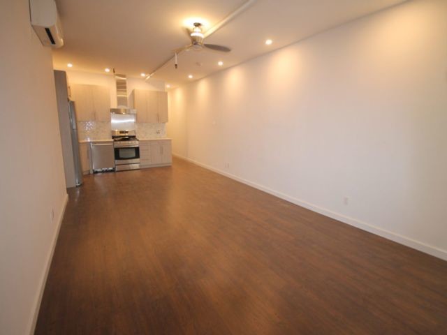 Foto del edificio - 274 Grand St