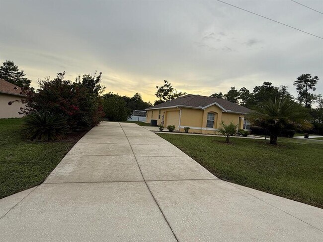 Foto del edificio - 12814 SW 51st Ave