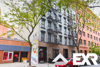 Building Photo - 309 Mott St