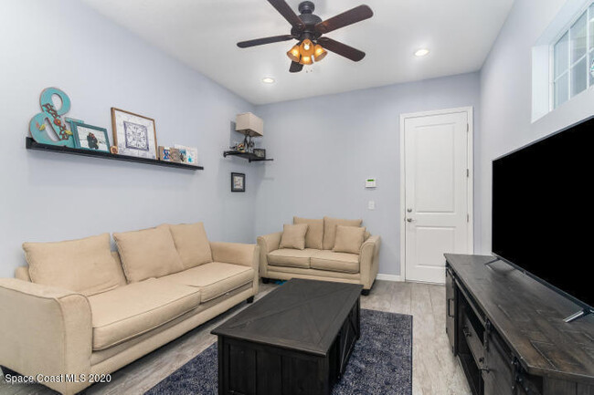 Foto del edificio - 3465 Sedge Dr