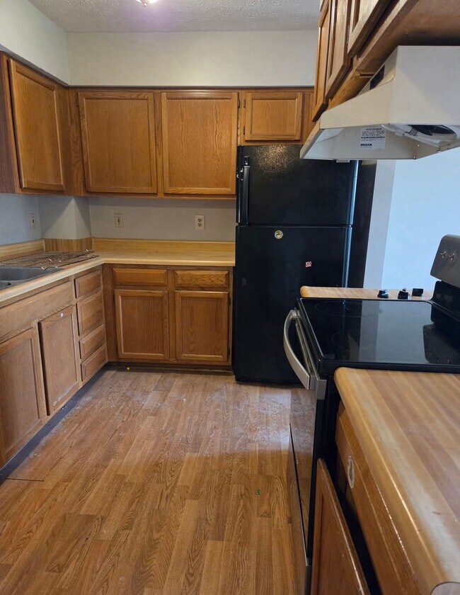 Foto del edificio - 4655 Point Pleasant Dr