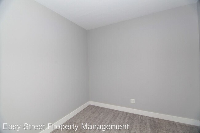 Building Photo - 4 br, 1 bath House - 307 15th Ave.