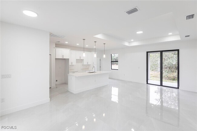 Foto del edificio - 3103 E 18th St