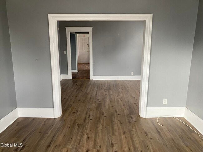 Foto del edificio - 1130 Pleasant St
