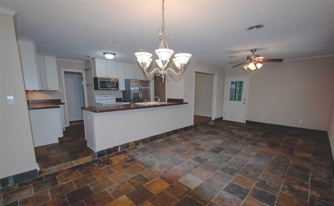 Building Photo - 1430 Cheshire Ln