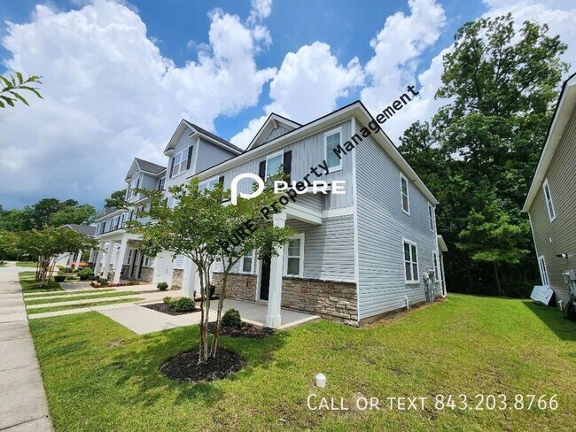 Foto del edificio - Cozy 3 bedroom townhome in Ashley Park!