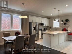 Building Photo - 152 Bishop Dr