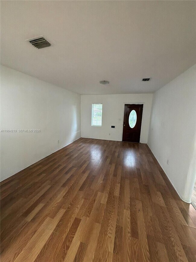 Foto del edificio - 1026 NW 50th St