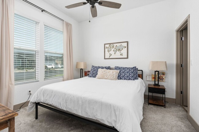 Foto del edificio - 336 E Tyler Ct