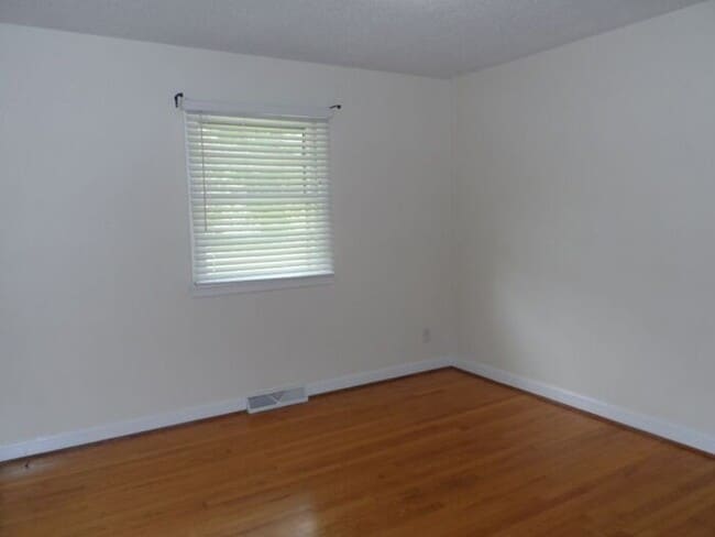 Building Photo - 4705 Stafford Dr