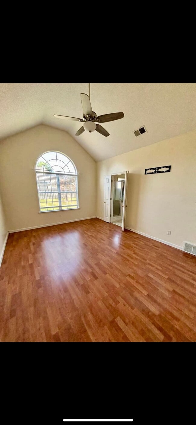 Building Photo - 8240 Blue Lagoon Dr