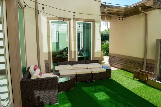 Building Photo - 5307 Streamside Trl