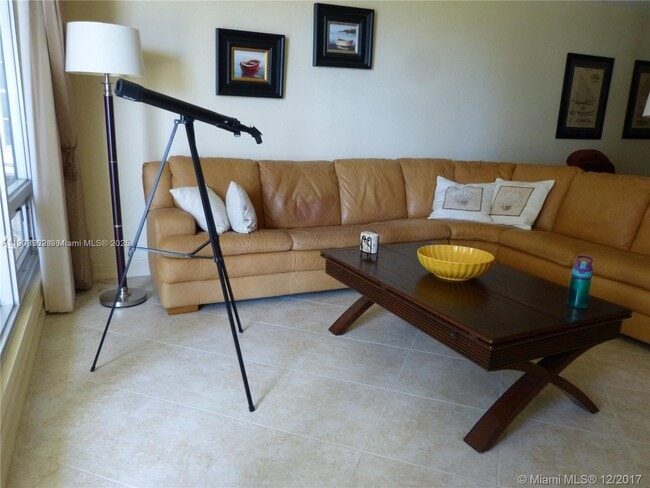 Building Photo - 4280 Galt Ocean Dr