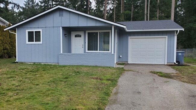 Building Photo - JUST REMODELED!! EVERYTHING BRAND NEW INSIDE THIS 3 BEDROOM, 1 BATH!!