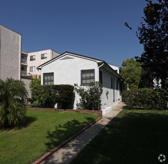 Building Photo - 1112 N Central Ave