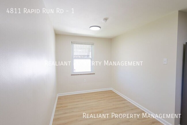 Foto del edificio - 4811 Rapid Run Rd