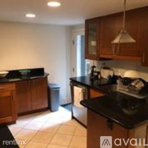 Foto del edificio - 1756 Lanier Pl NW