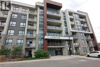 Building Photo - 101 Shoreview Pl