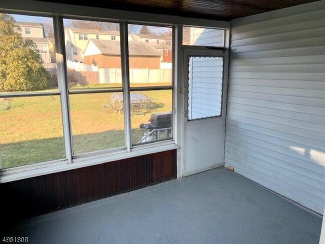 Building Photo - 25 Lyall Rd