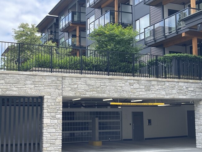 Building Photo - 6438 Byrnepark Dr