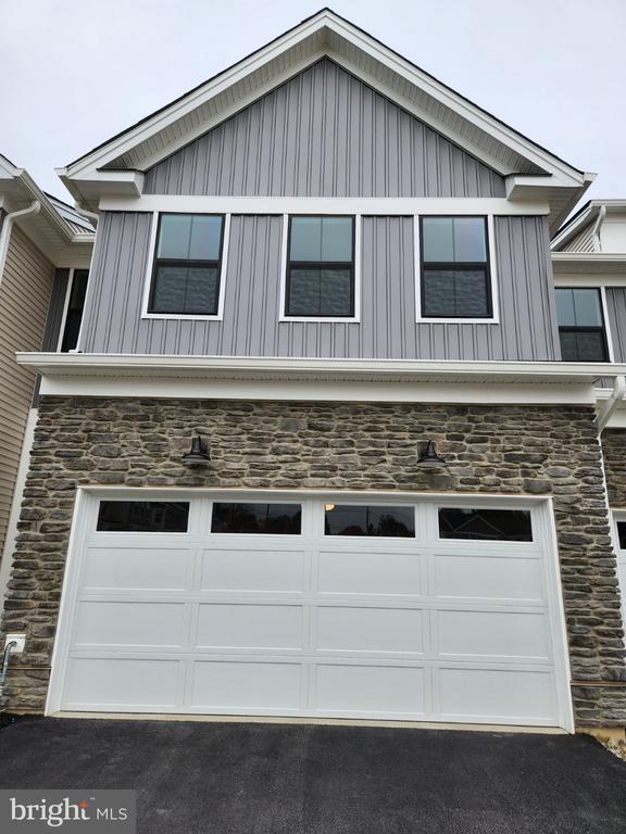 Building Photo - 821 Bayberry Ct
