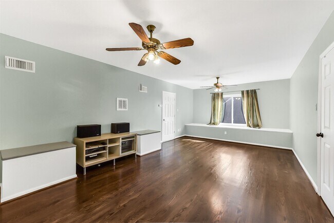 Building Photo - 4408 Mildred St