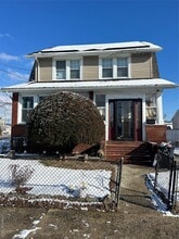 Building Photo - 139 Derby St