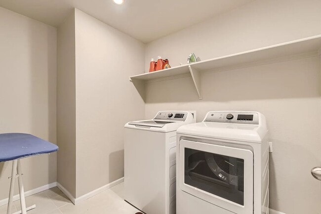 Foto del edificio - 13528 Tree Sparrow Ln