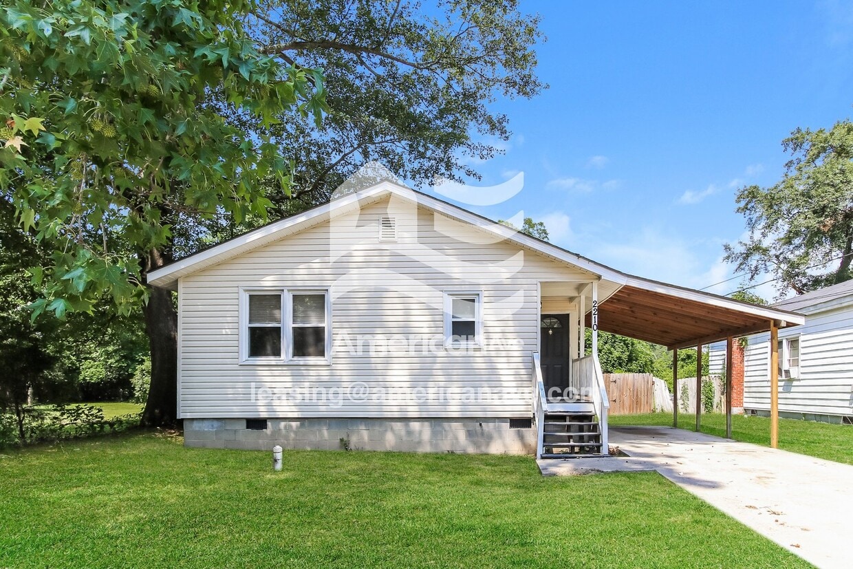 Foto principal - 2210 Tudor Dr