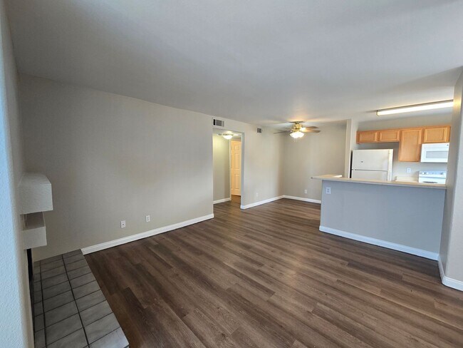Foto del edificio - 2987 Juniper Hills Blvd