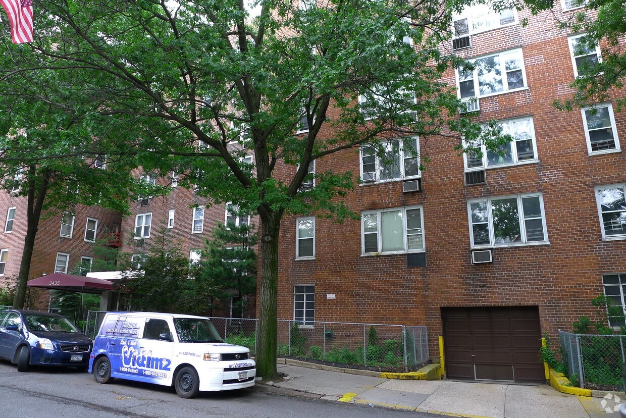 Foto del edificio - 3435 Giles Pl