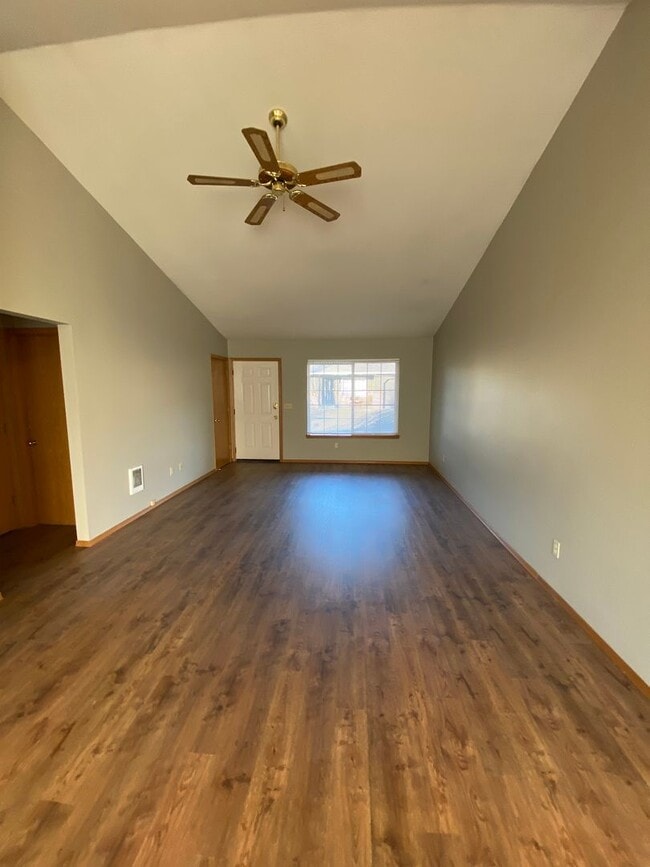 Building Photo - 1006 Speyers Rd