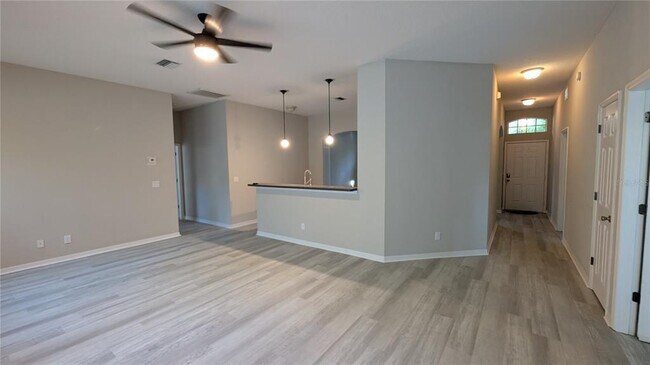 Foto del edificio - 2606 Fiddlestick Cir