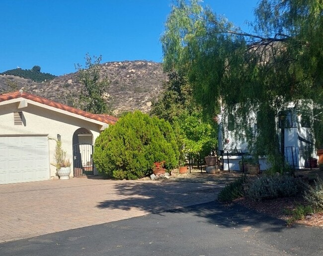 Foto del edificio - 9204 Old Castle Rd