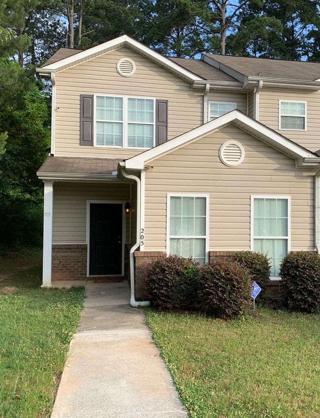Building Photo - 205 Shenandoah Dr
