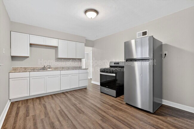 Foto del edificio - 9868 Lorna Ln