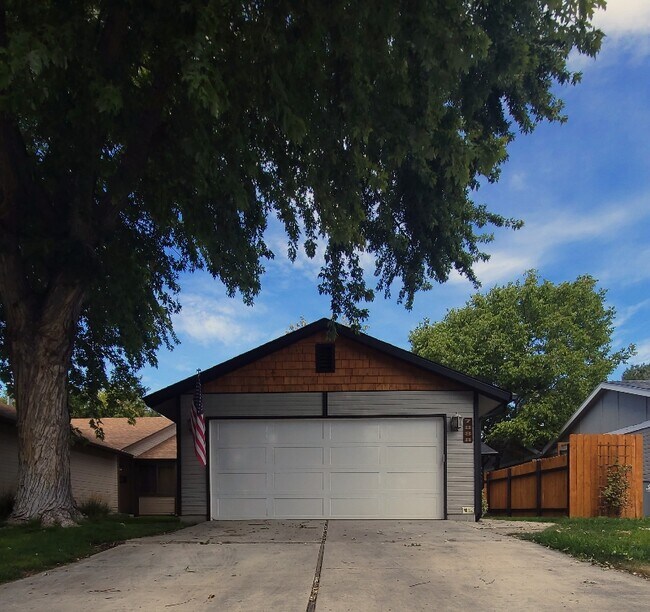 Foto del edificio - 7888 W Pomona St