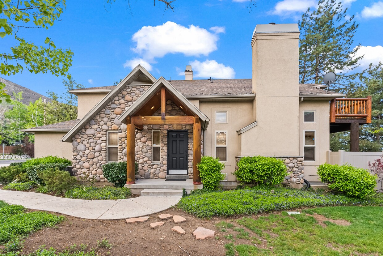 Photo - 7768 S 3500 E (Cottonwood Heights, UT)