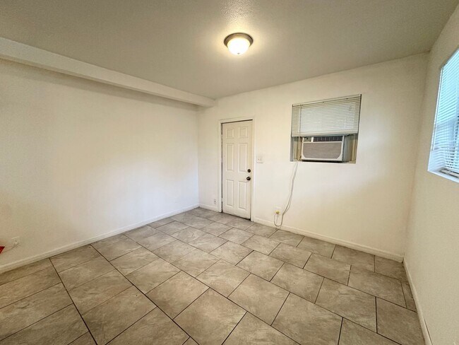 Foto del edificio - Charming and Cozy 1 bedroom 1 bathroom