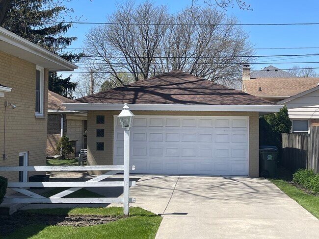 Foto del edificio - 1530 S Greenwood Ave