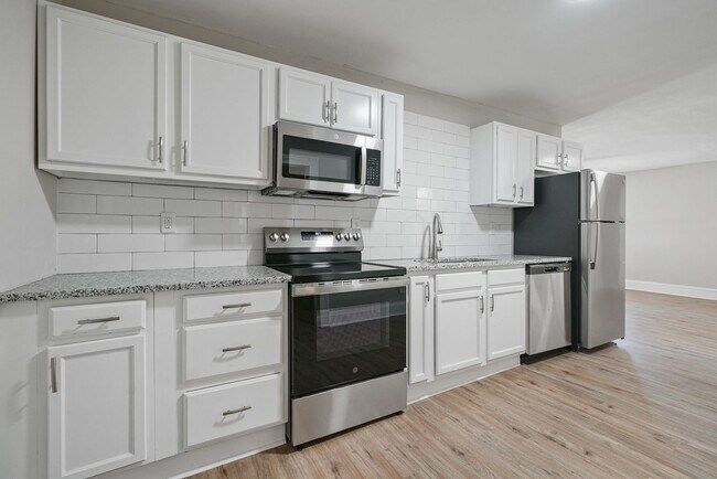 Foto del edificio - Totally Renovated 3bedroom/2 bathroom home...