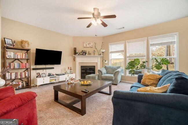 Foto del edificio - 5650 Carrington Pl