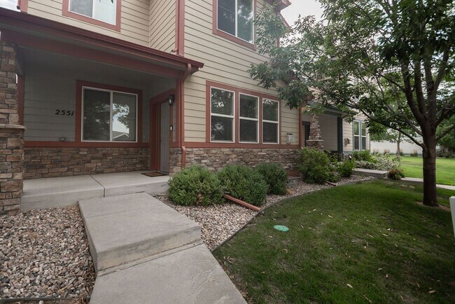 Foto del edificio - 2551 Custer Drive